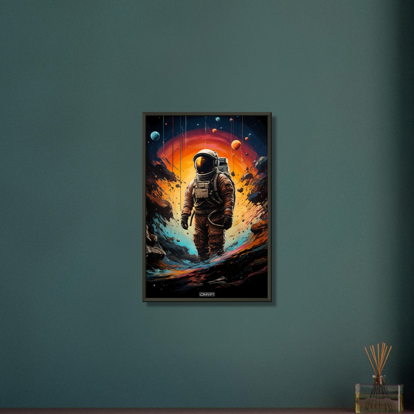 Neil Armstrong im Raumanzug malerisch dargestellt, stehend auf einem neuen Planeten auf einem Poster im Metallrahmen