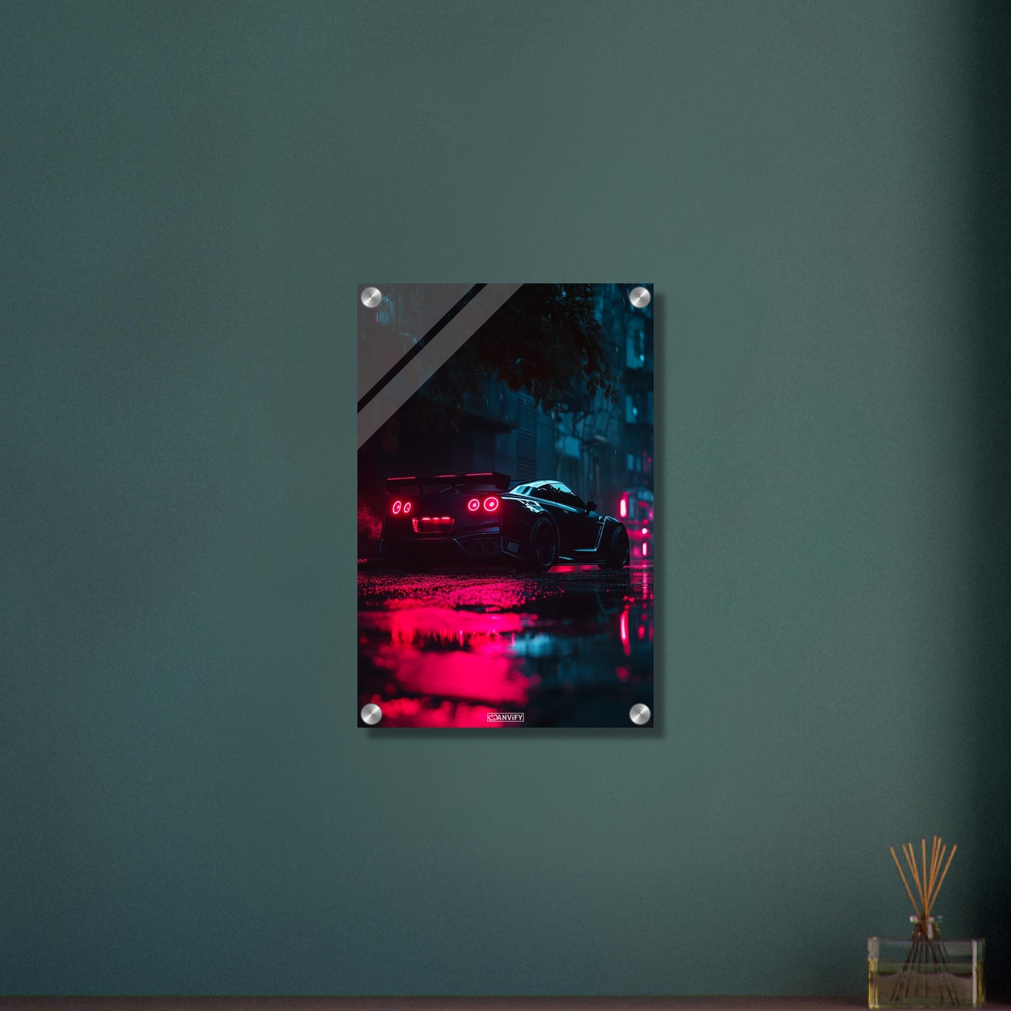 Nissan GT-R oder auch Godzilla genannt in Schwarz bei Nacht und Regen auf einem Acrylbild