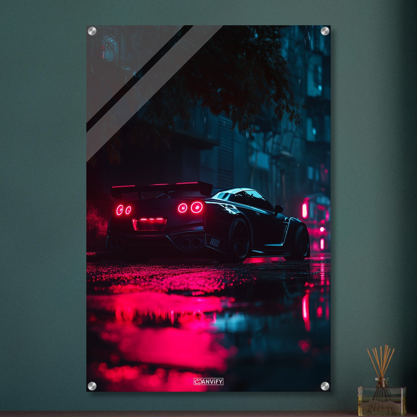 Nissan GT-R oder auch Godzilla genannt in Schwarz bei Nacht und Regen auf einem Acrylbild