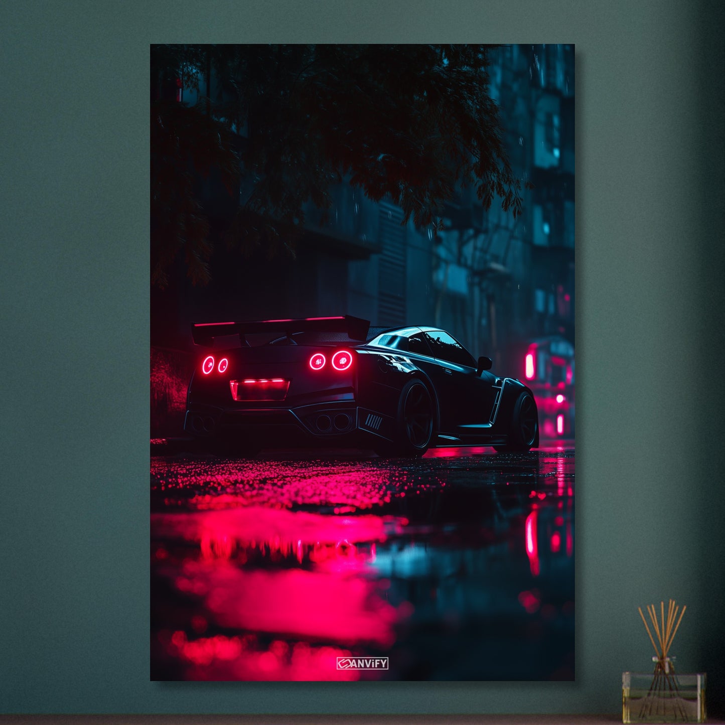 Nissan GT-R oder auch Godzilla genannt in Schwarz bei Nacht und Regen auf Aluminium