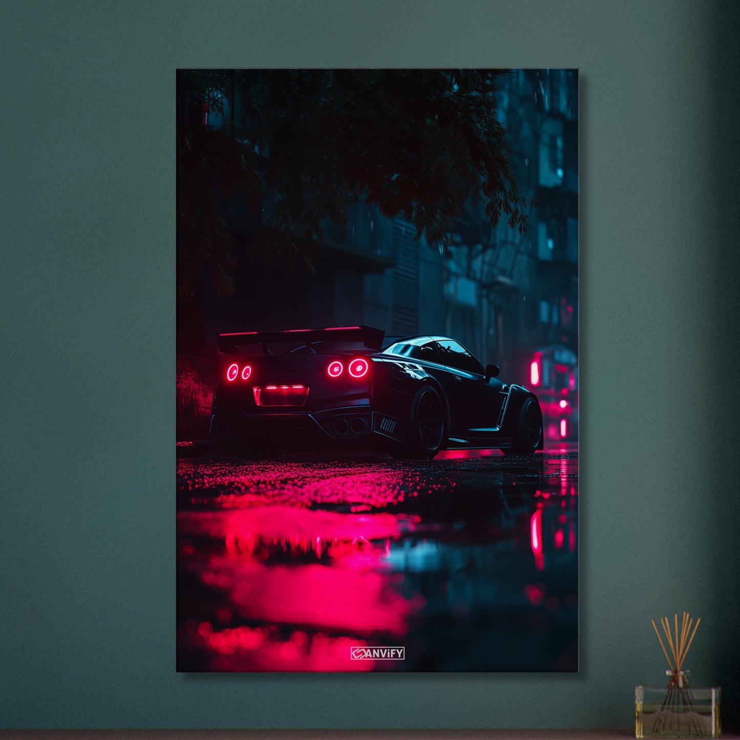 Nissan GT-R oder auch Godzilla genannt in Schwarz bei Nacht und Regen auf einer Leinwand