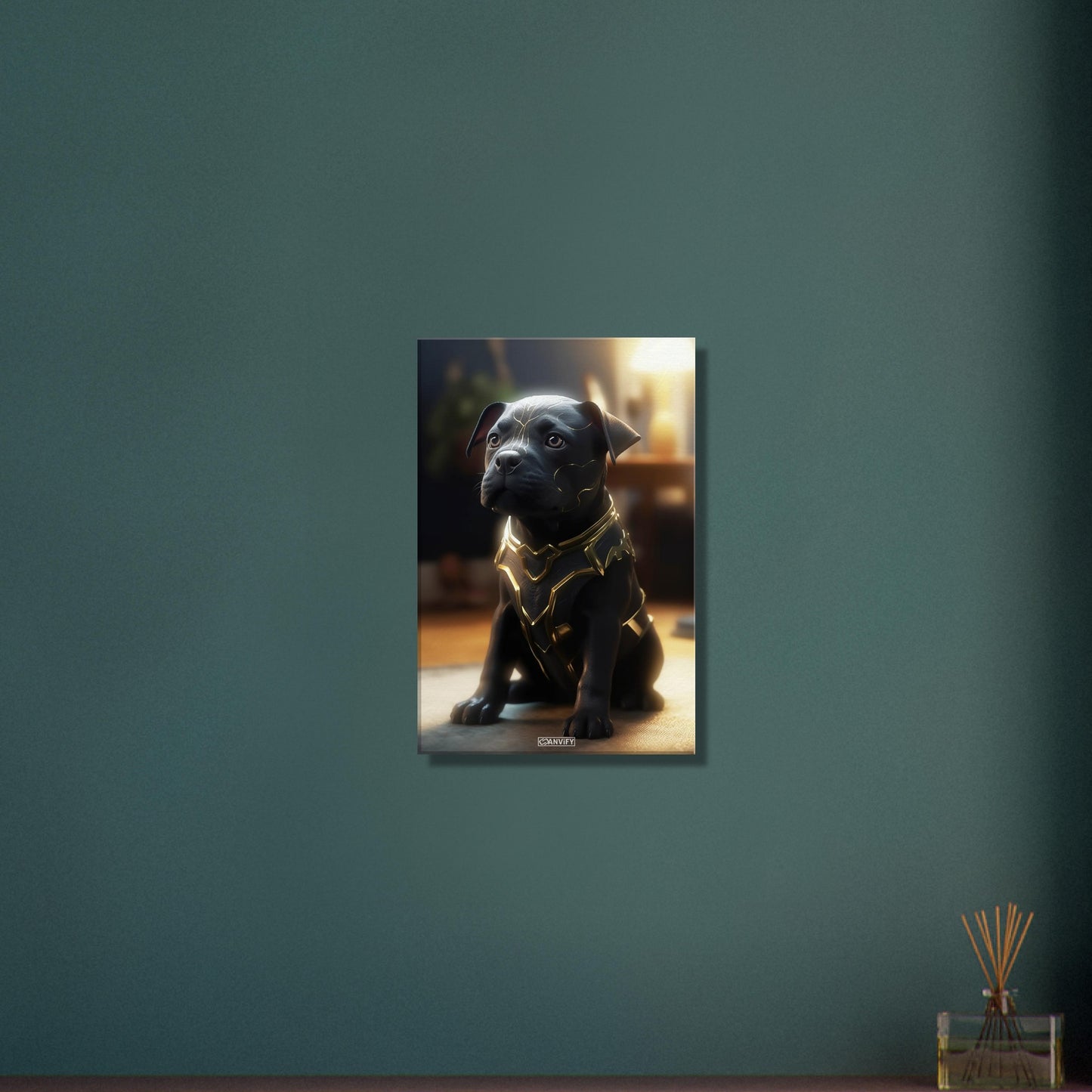 Schwarzer Labrador im Superhelden Kostüm von Black Adam auf einer Leinwand