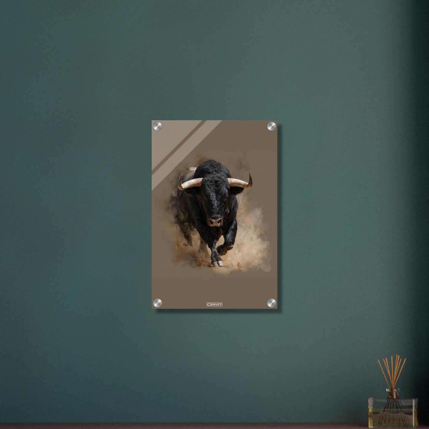 Schwarzer Stier mit Acrylfarben gemalt auf einem Acrylbild