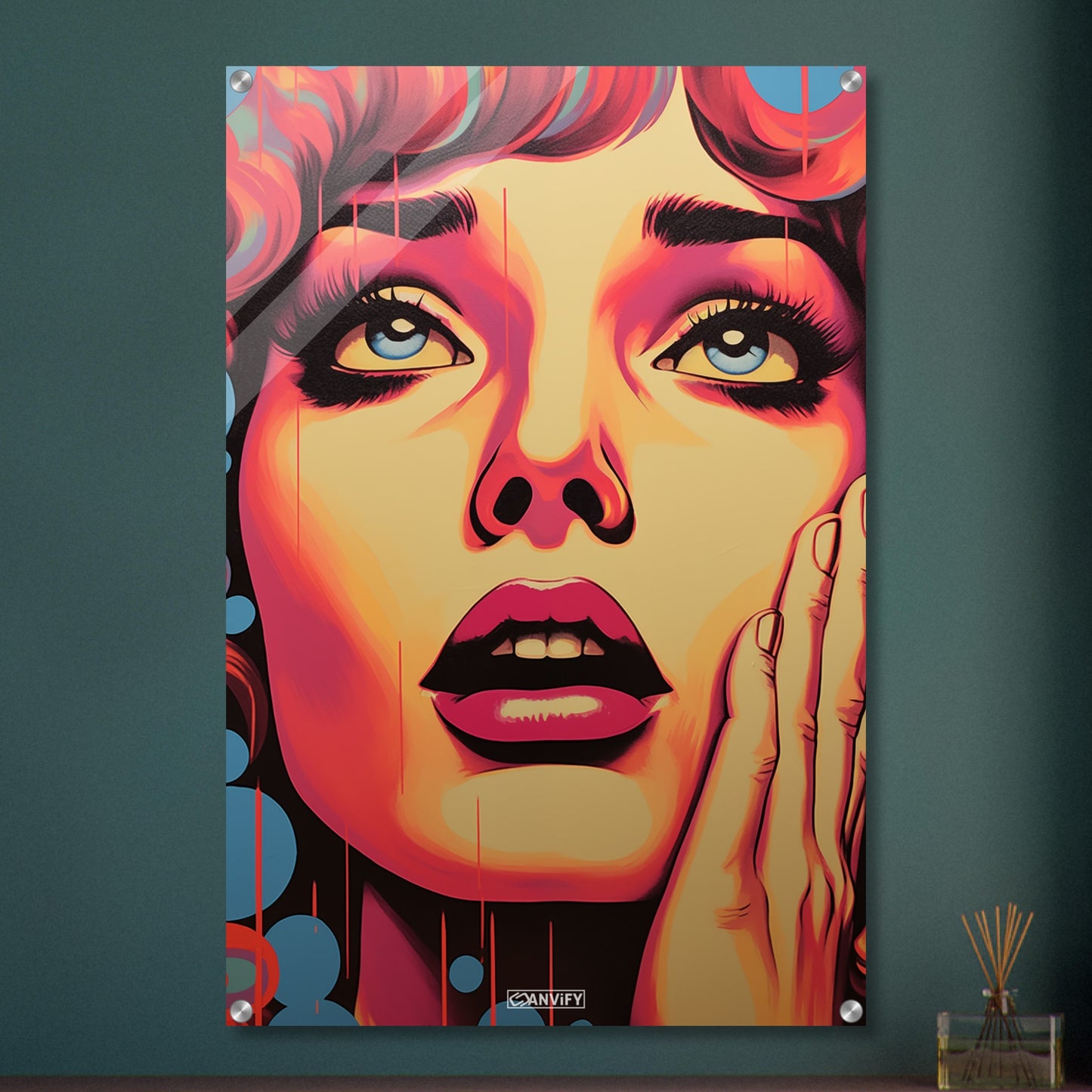 Marilyn Monroe sieht verträumt nach oben im Pop Art Stil auf einem Acrylbild