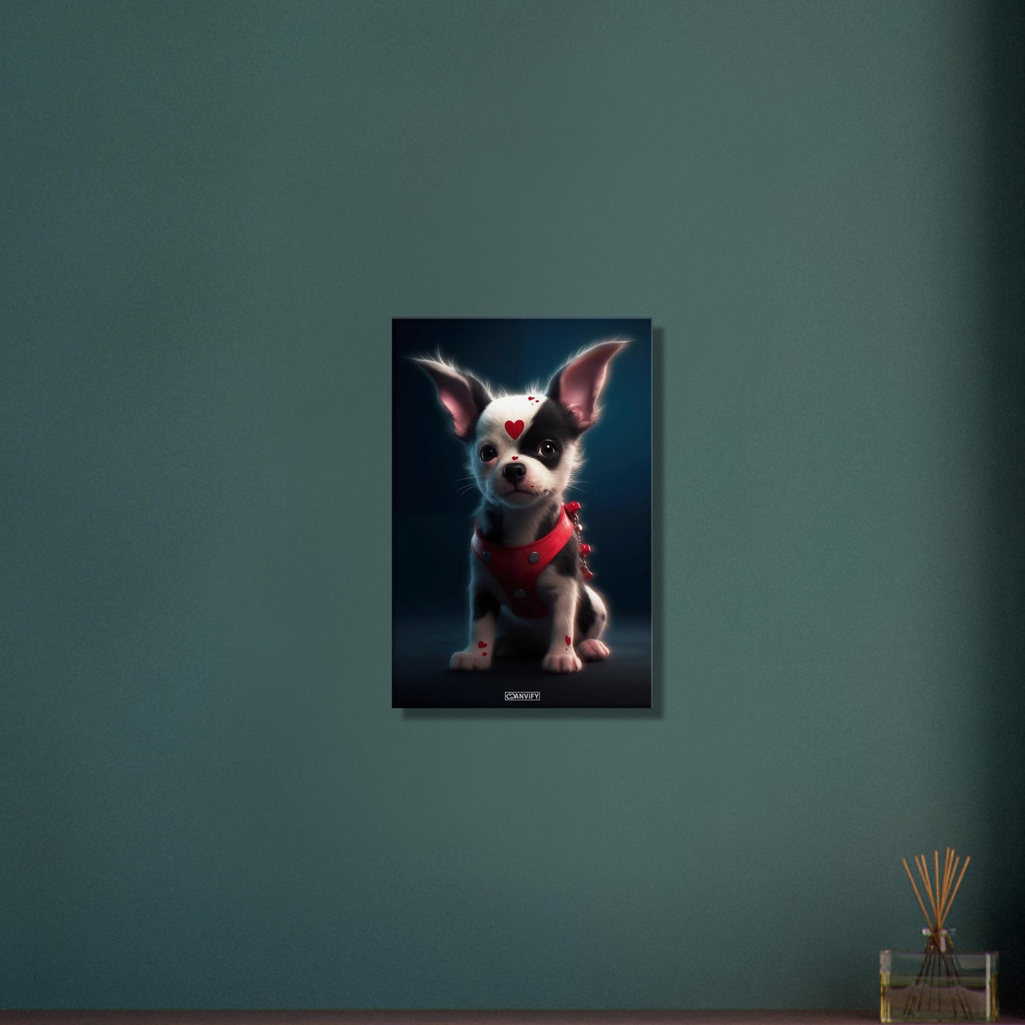 Chihuahua im Superhelden Kostüm von Harley Quinn auf einer Leinwand