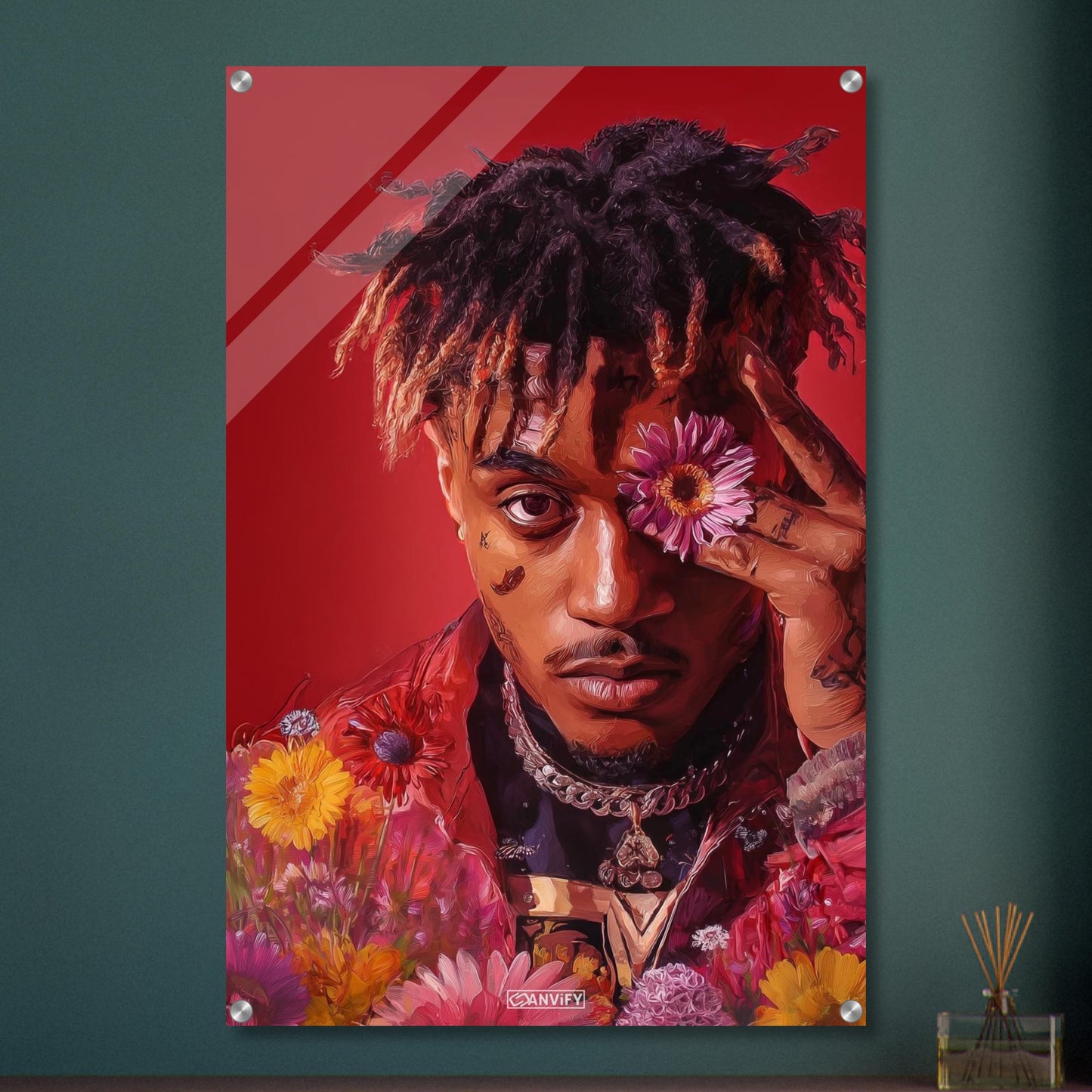 Juice WRLD im Stil von Nashid Chroma und inspiriert vom Album Cover Legends Never Die mit Blumen um die Augen auf einem Acrylbild