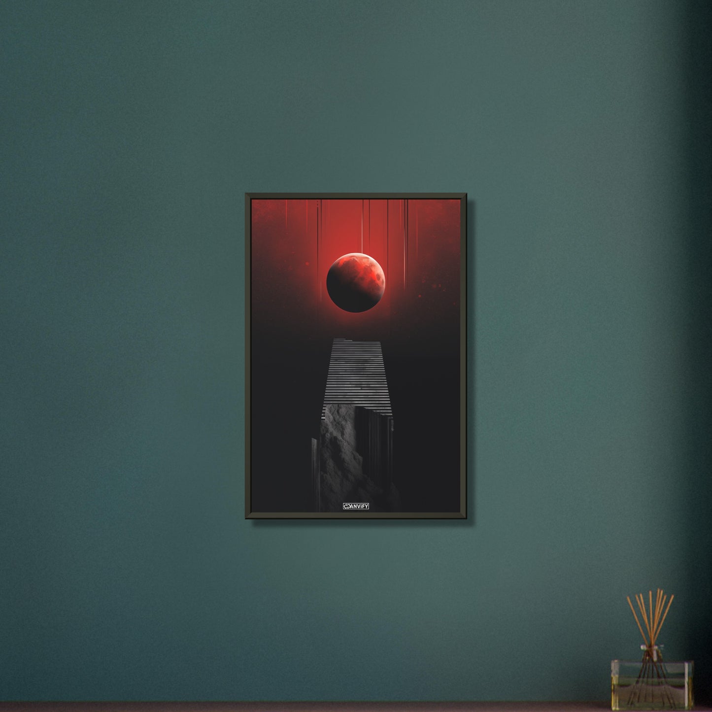 Abstrakter Blutmond schwebend vor einer Treppe auf einem Poster im Metallrahmen