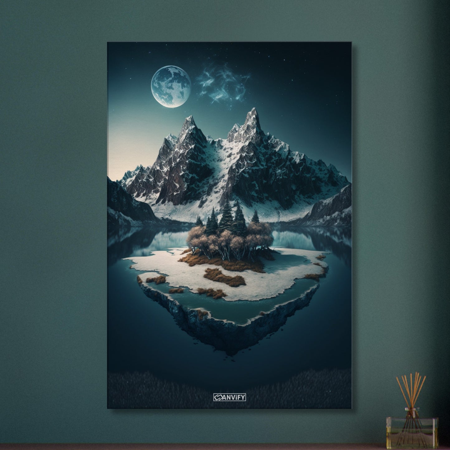Vollmond mit schneebedeckten Bergen und einer Insel im See auf einer Leinwand