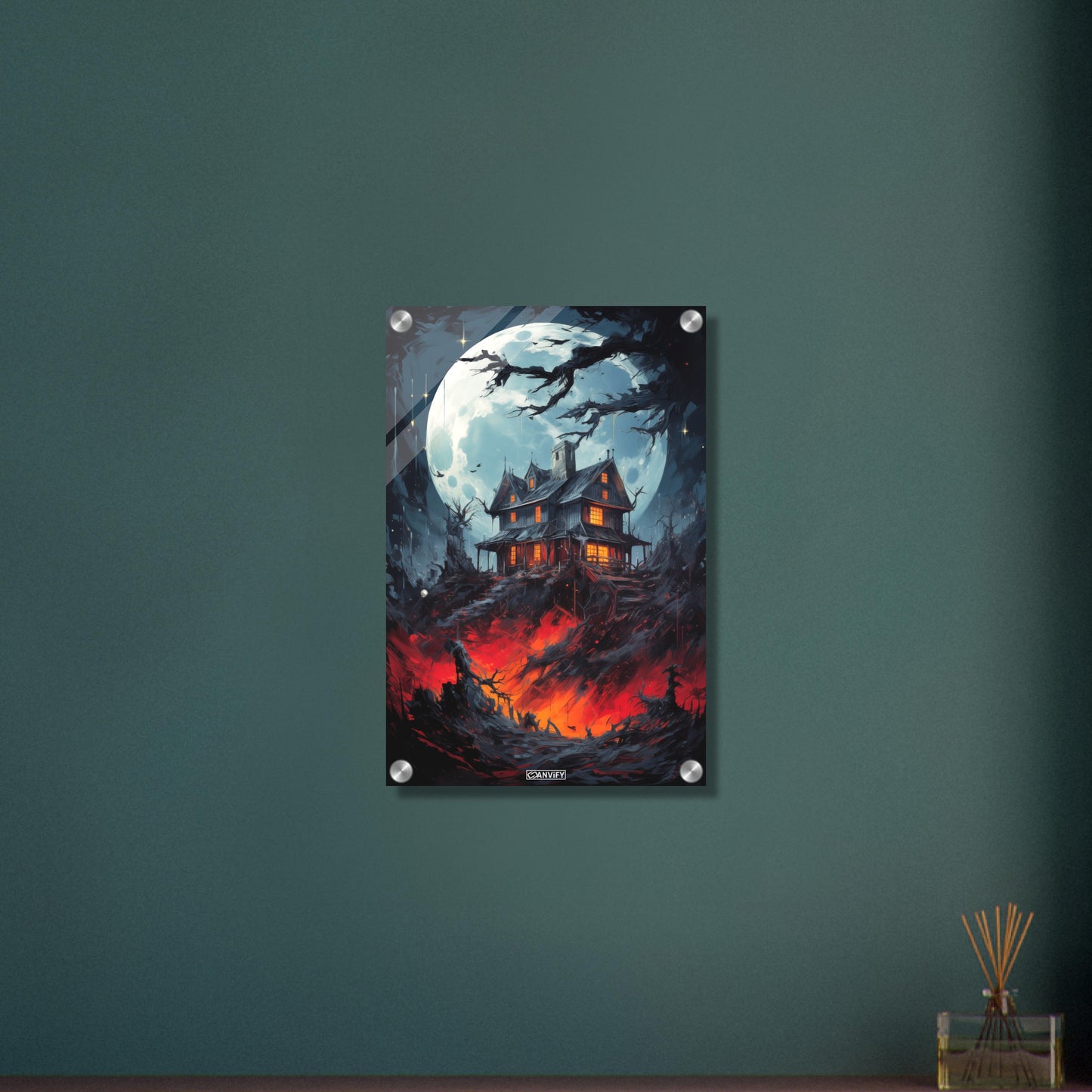 Großer Vollmond mit einer gruseligen Hexenhütte am Hügel bei Nacht auf einem Acrylbild