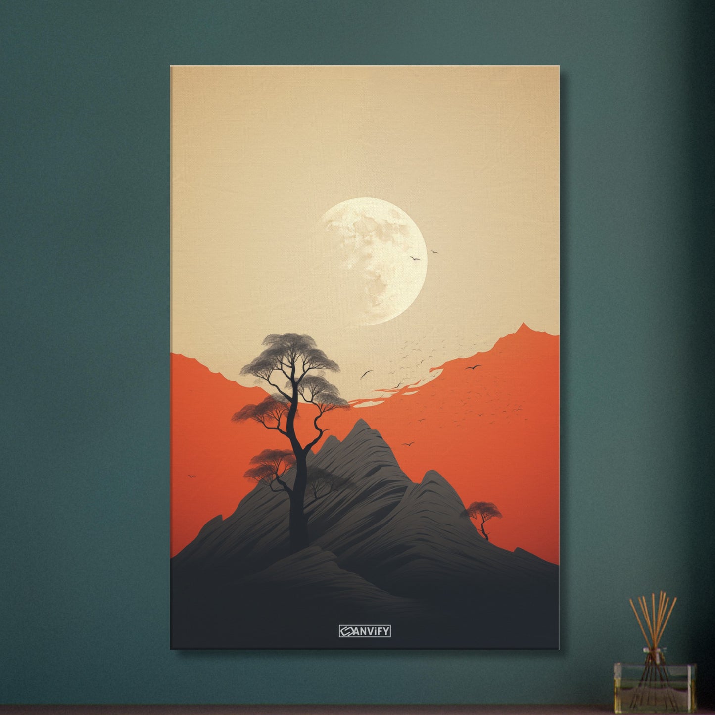 Pulag Berg mit einem Mond minimalistisch dargestellt auf einer Leinwand