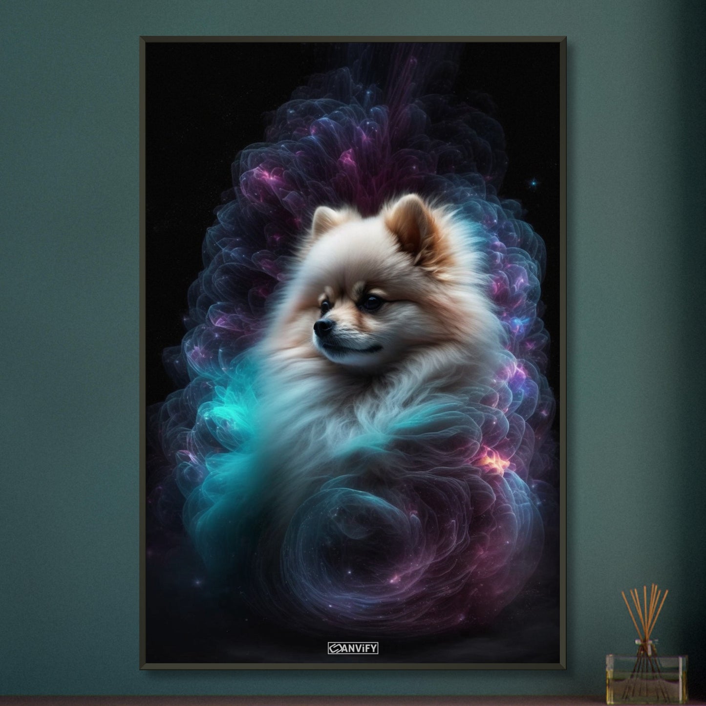 Zwergspitz Portrait kombiniert mit der Nebelwolke namens Nebula auf einem Poster im Metallrahmen