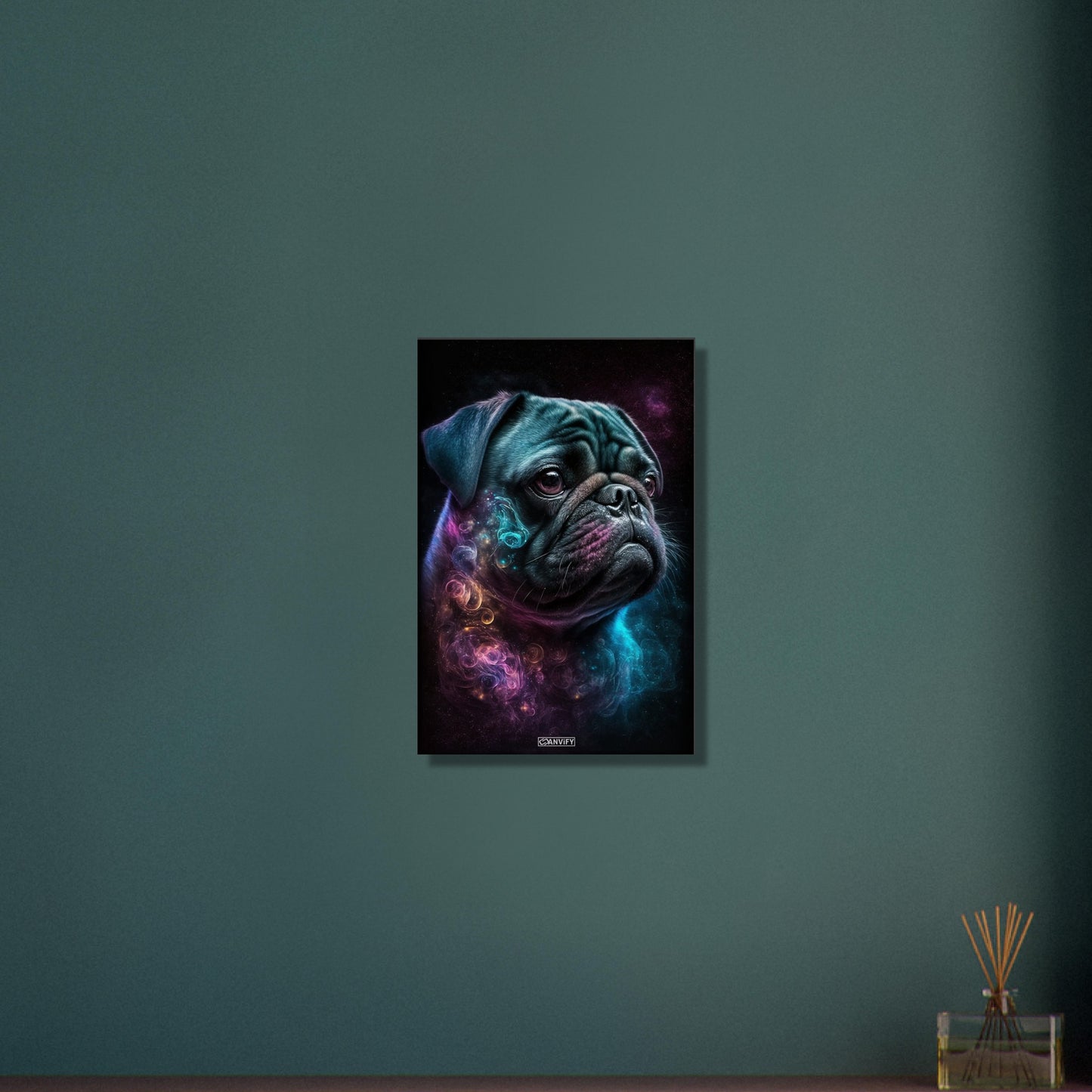 Schwarzer Mops Portrait kombiniert mit der Nebelwolke namens Nebula auf einer Leinwand