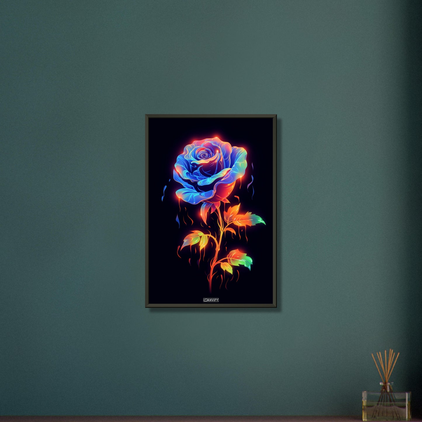 Blaue Neon Rose gemalt auf einem Poster im Metallrahmen