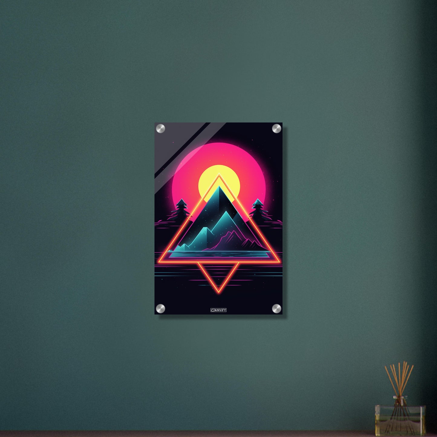 Pyramiden im einfachen Retrodesign und einem Sonnenuntergang auf einem Acrylbild