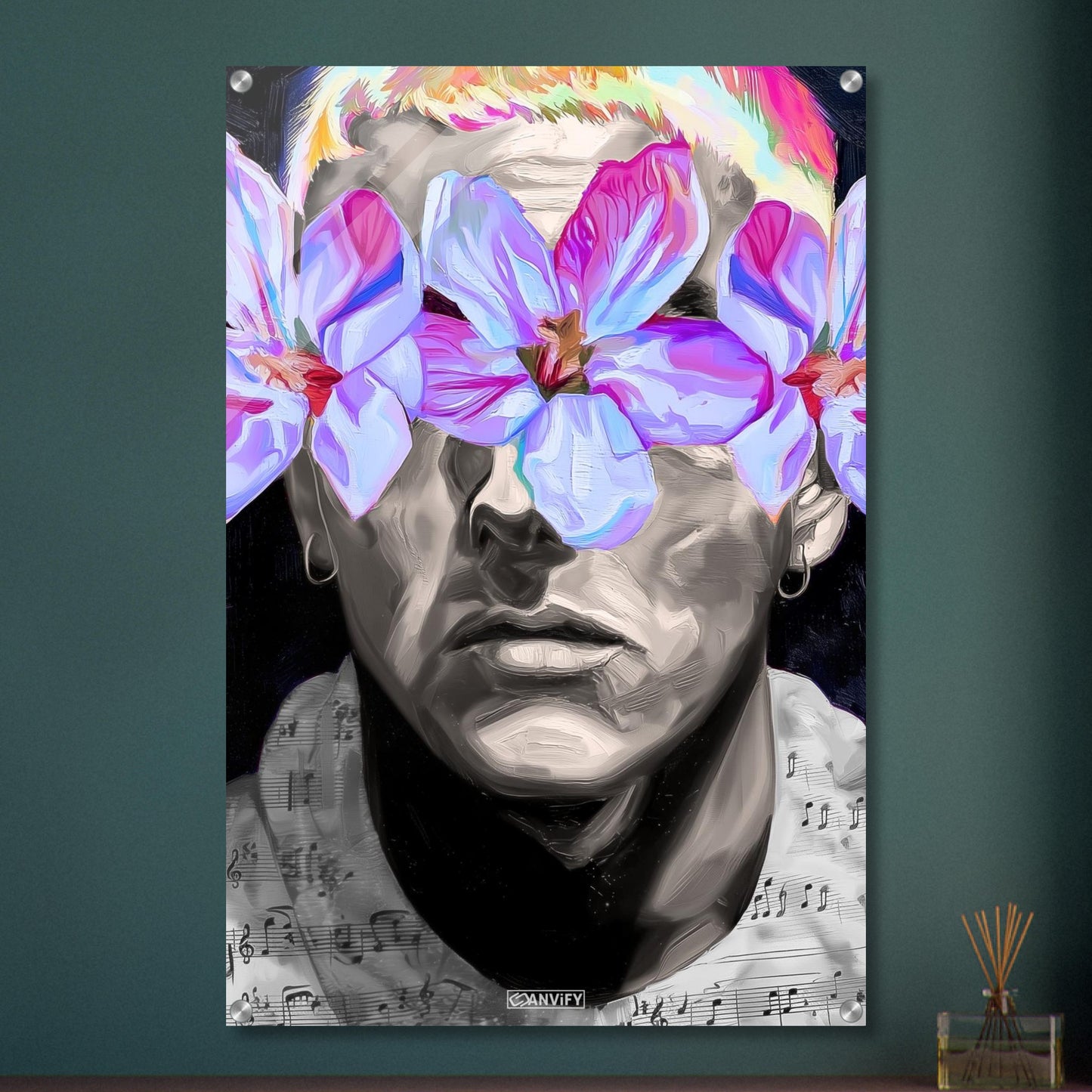Eminem in Schwarz und Weiß im Stil von Nashid Chroma mit Lila Blumen um die Augen auf einem Acrylbild
