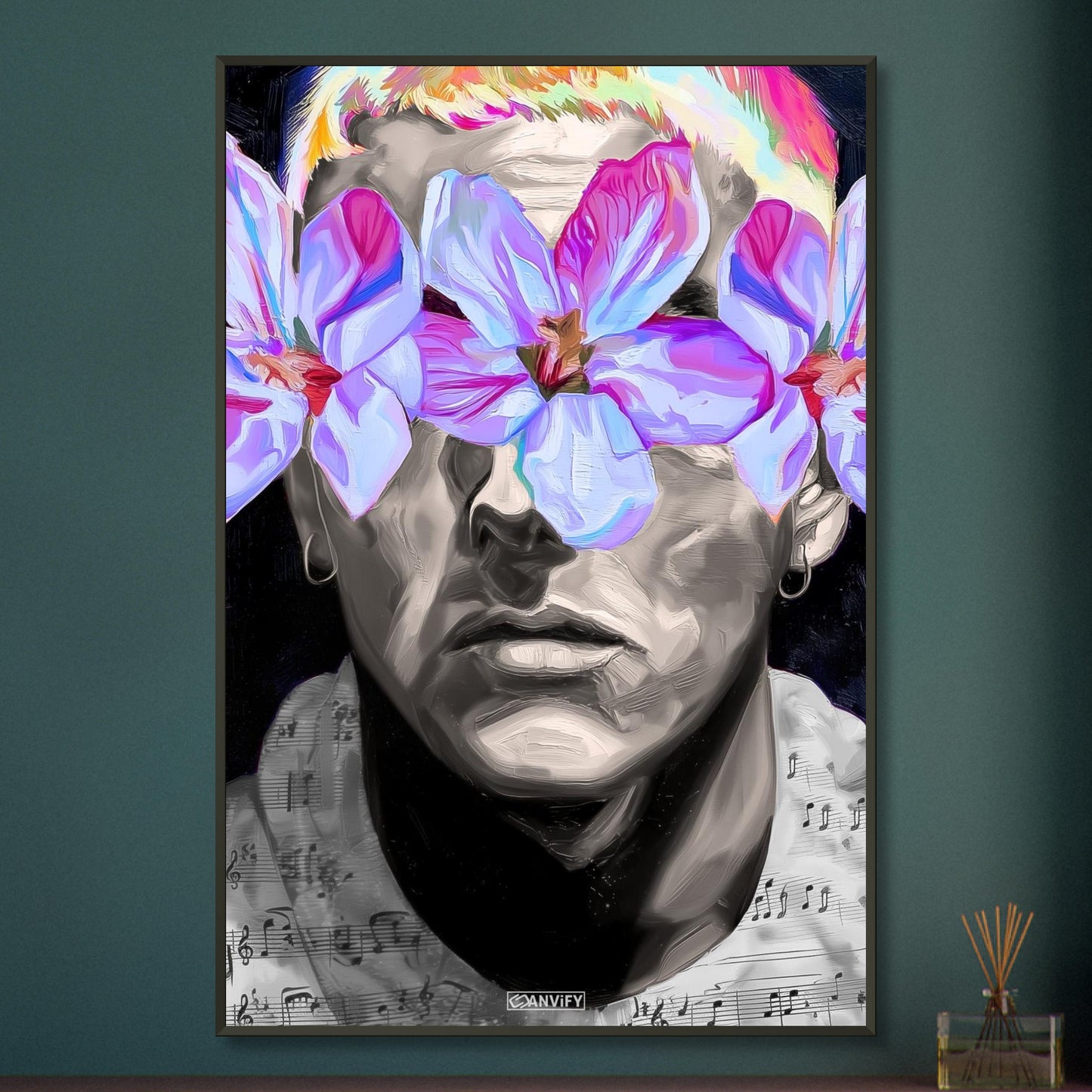 Eminem in Schwarz und Weiß im Stil von Nashid Chroma mit Lila Blumen um die Augen auf einem Poster im Metallrahmen