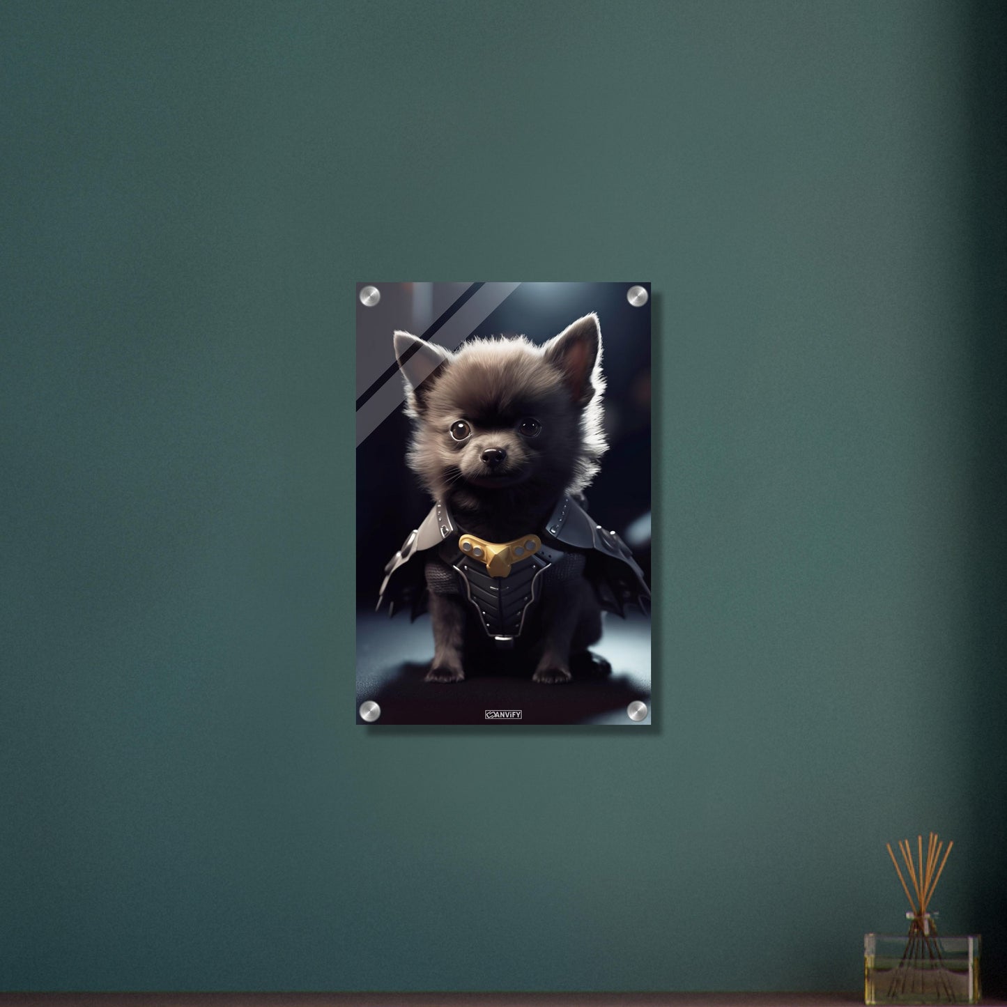 Zwergspitz in einem Superhelden Kostüm von Batman alias The Dark Knight auf einem Acrylbild