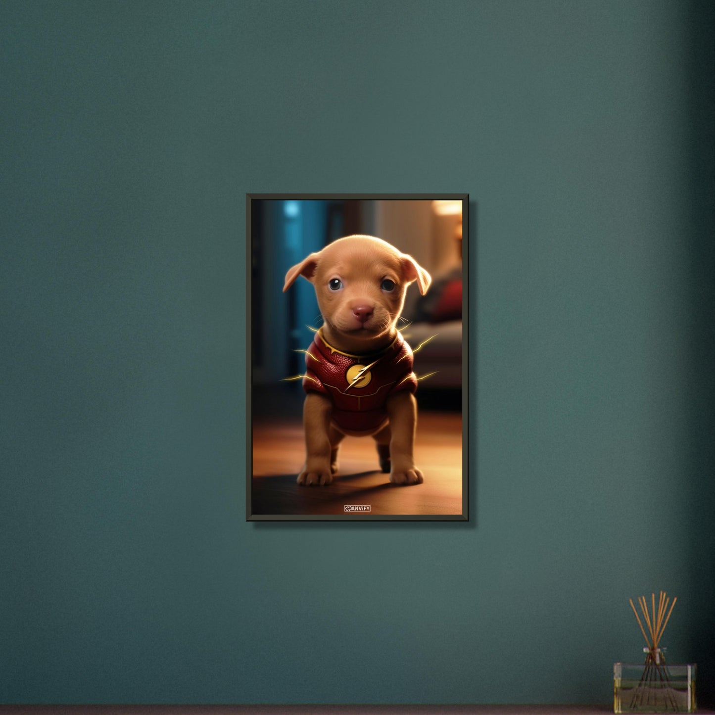Golden Retriever in einem Superhelden Kostüm von The Flash auf einem Poster im Metallrahmen