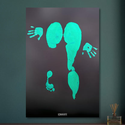 Künstlerische Frauenbeine gemalt in Acrylfarben auf Aluminium