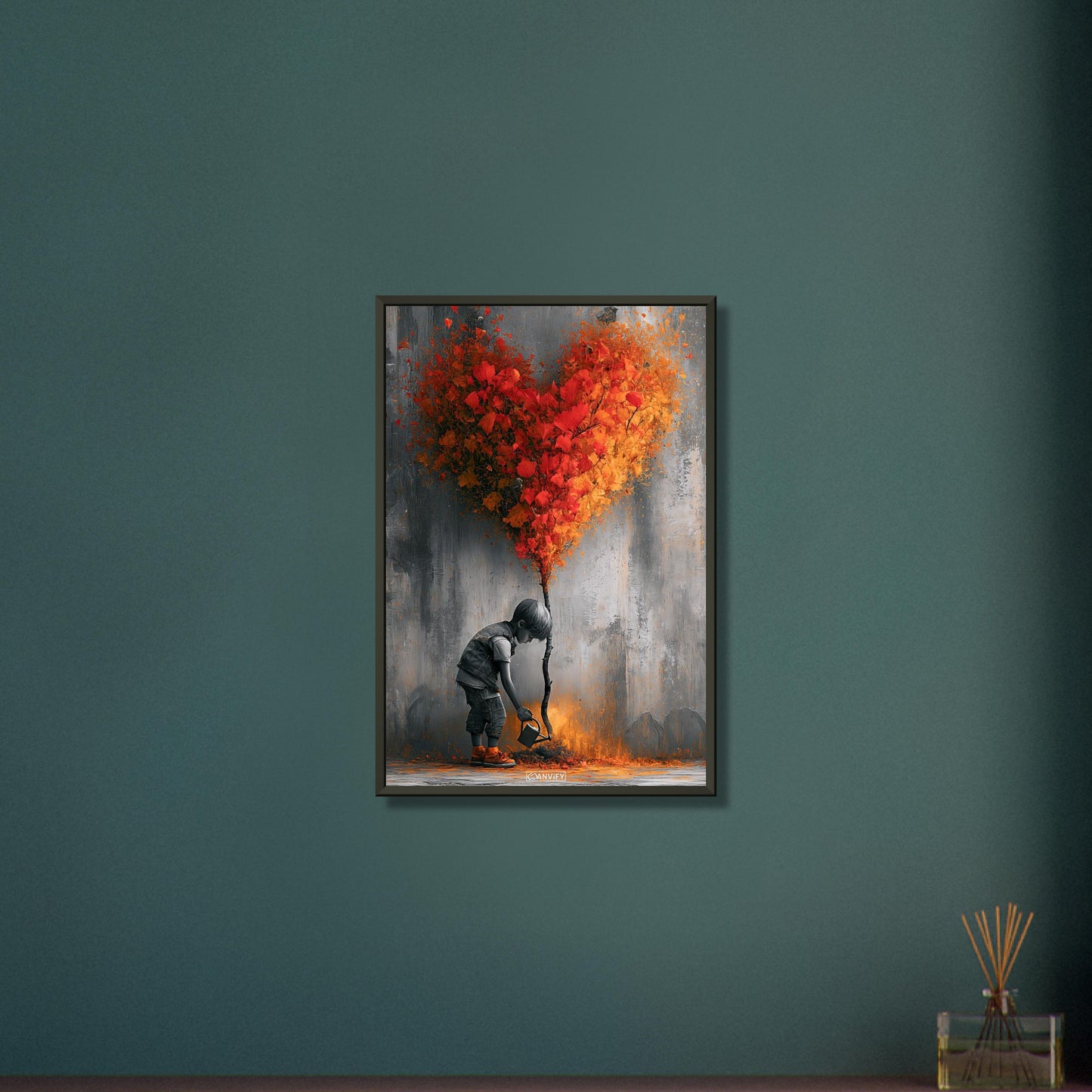 Junge im Banksy Stil gießt einen Baum mit Herzform auf einem Poster im Metallrahmen