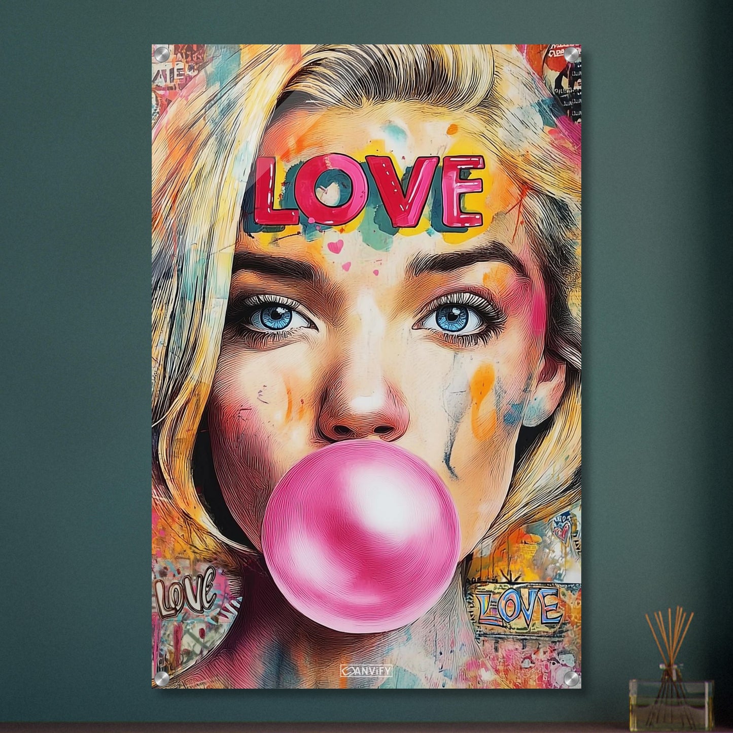 Cameron Diaz aus Verrückt nach Mary mit einem Kaugummi im Mund im Pop Art Stil auf einem Acrylbild