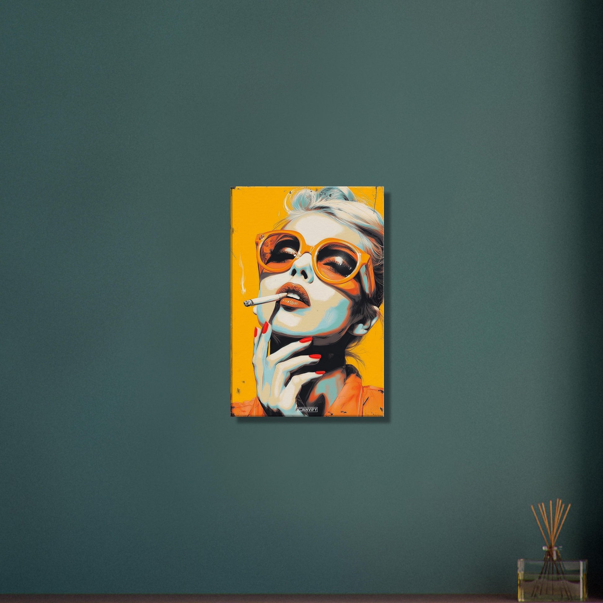 Marilyn Monroe mit einer Zigarette und Sonnenbrille im Pop Art Stil auf einer Leinwand