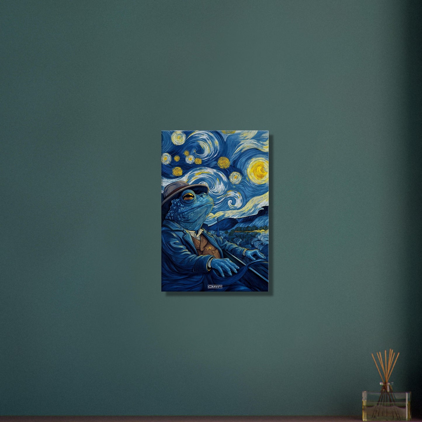 Blauer Frosch mit Hut unter einem Sternenhimmel im Stil von Vincent van Gogh auf einer Leinwand