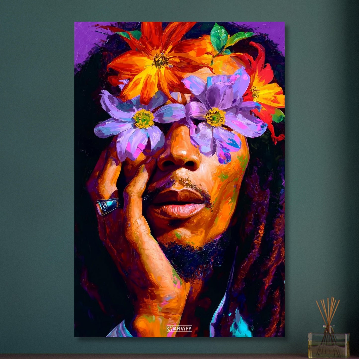 Bob Marley im Stil von Nashid Chroma und inspiriert vom Album Cover Legend mit Blumen um die Augen auf Aluminium