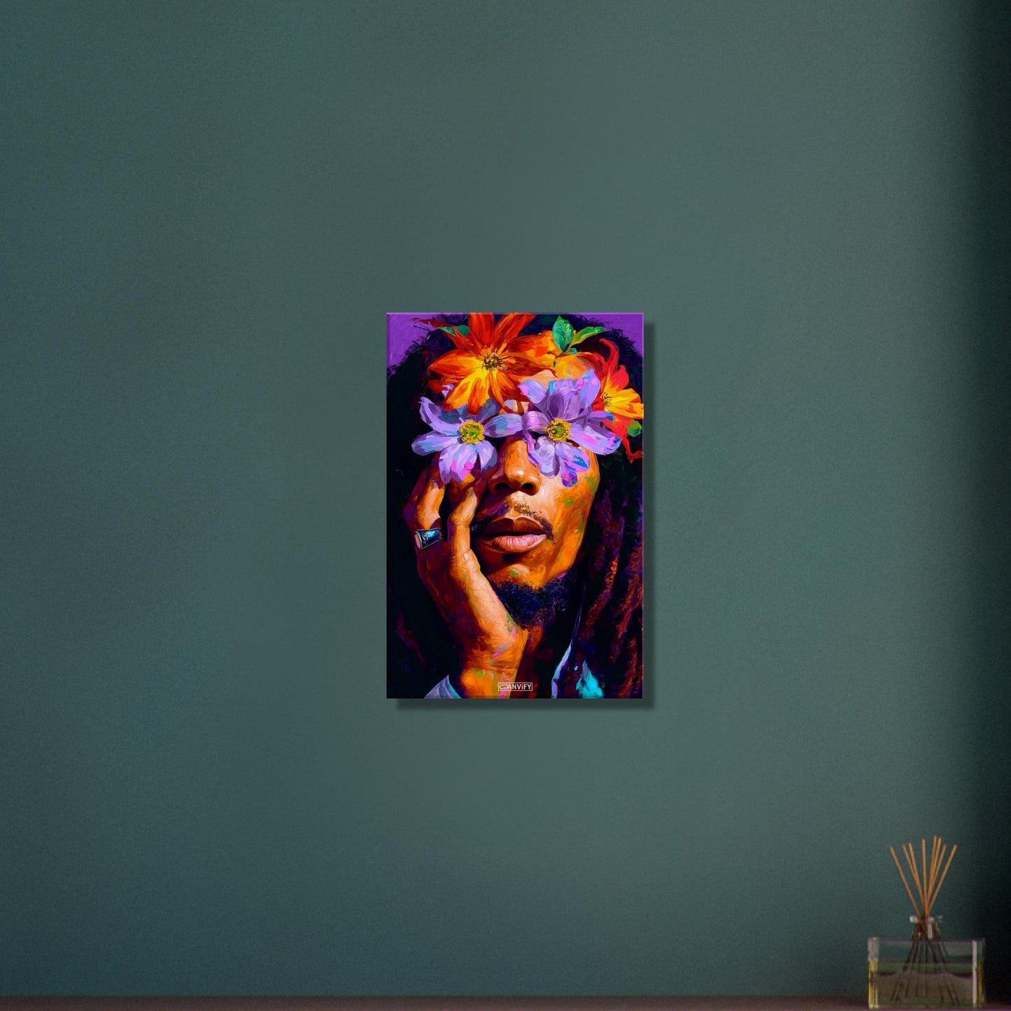 Bob Marley im Stil von Nashid Chroma und inspiriert vom Album Cover Legend mit Blumen um die Augen auf einer Leinwand