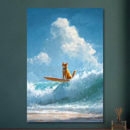 Orange Katze, bekannt auch als Garfield, surft auf dem Wasser auf Aluminium
