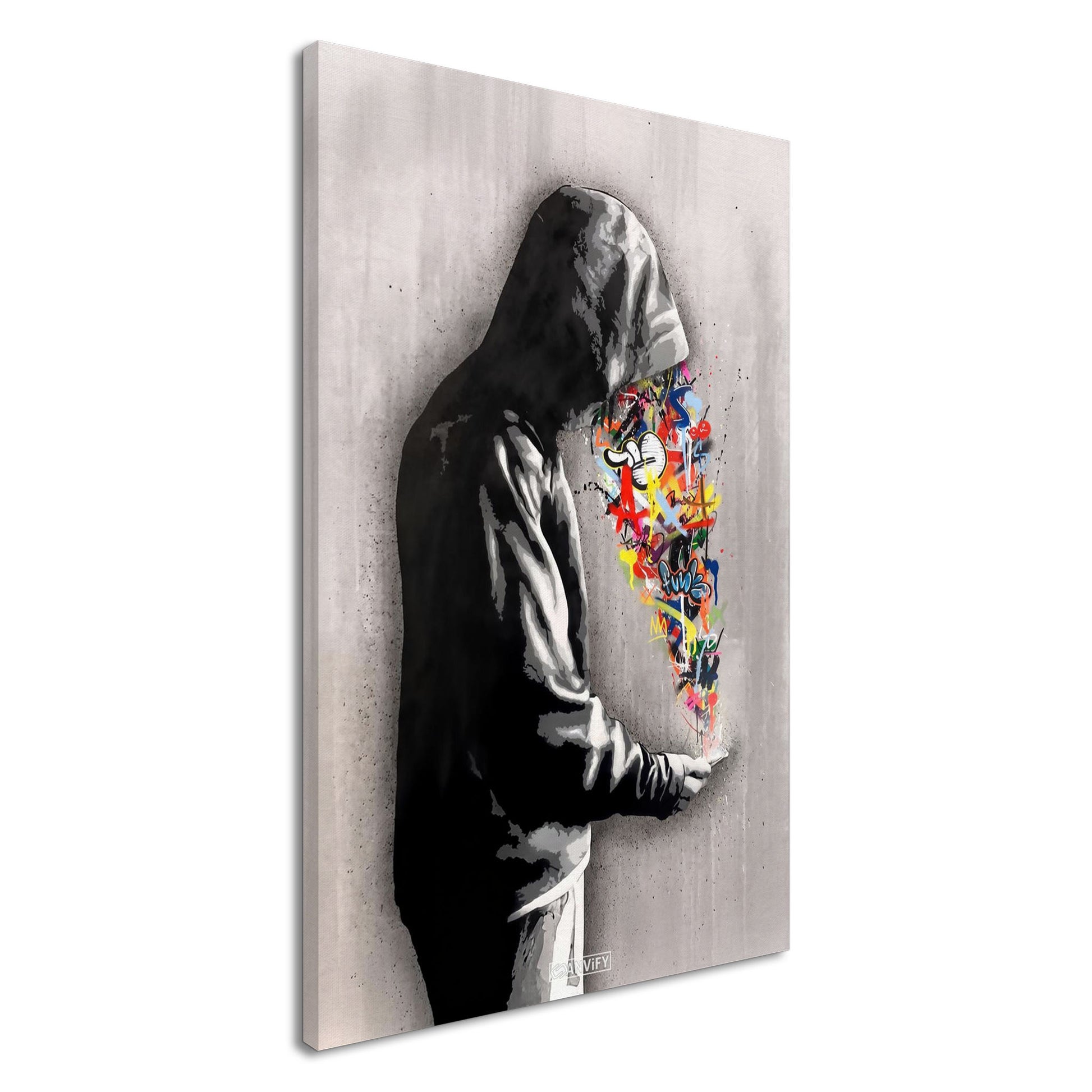 Graffiti von einem Jungen mit Hoodie im Stil von Banksy auf einer Leinwand