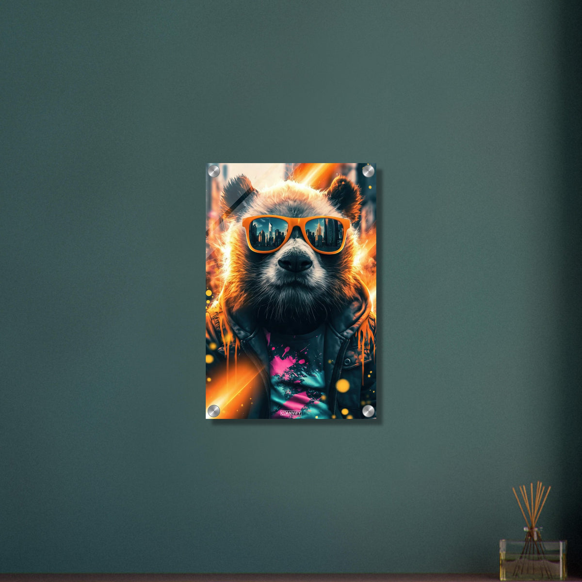 Cooler Panda mit Sonnenbrille im Street Art-Stil auf einem Acrylbild