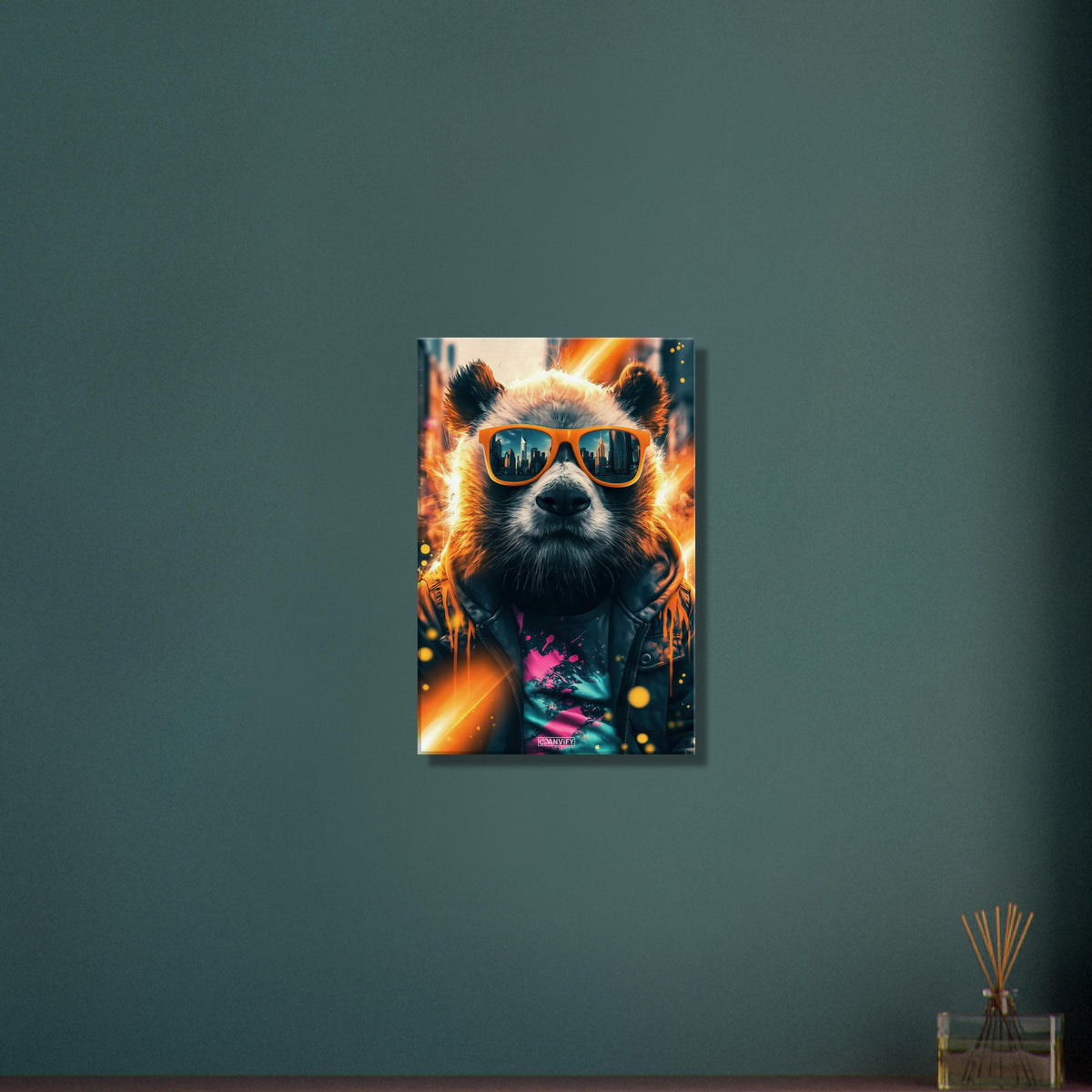 Cooler Panda mit Sonnenbrille im Street Art-Stil auf einer Leinwand