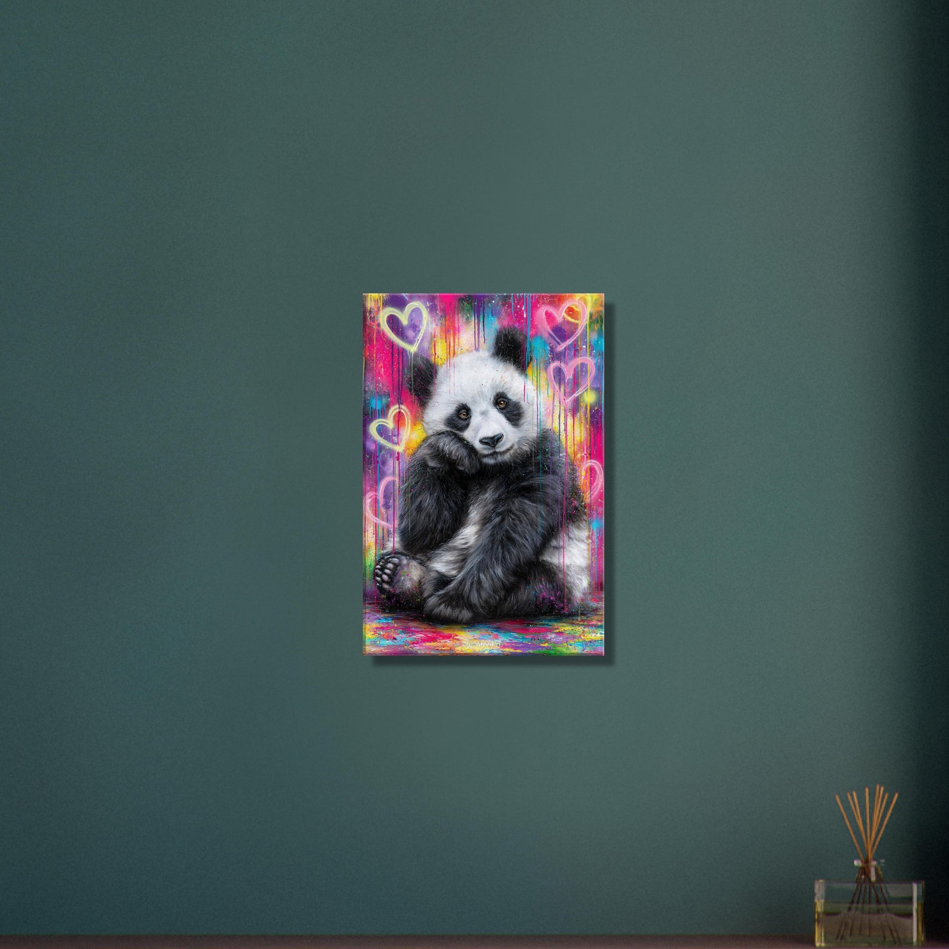 Süßer kleiner Panda im Graffiti Street Art Style auf einer Leinwand