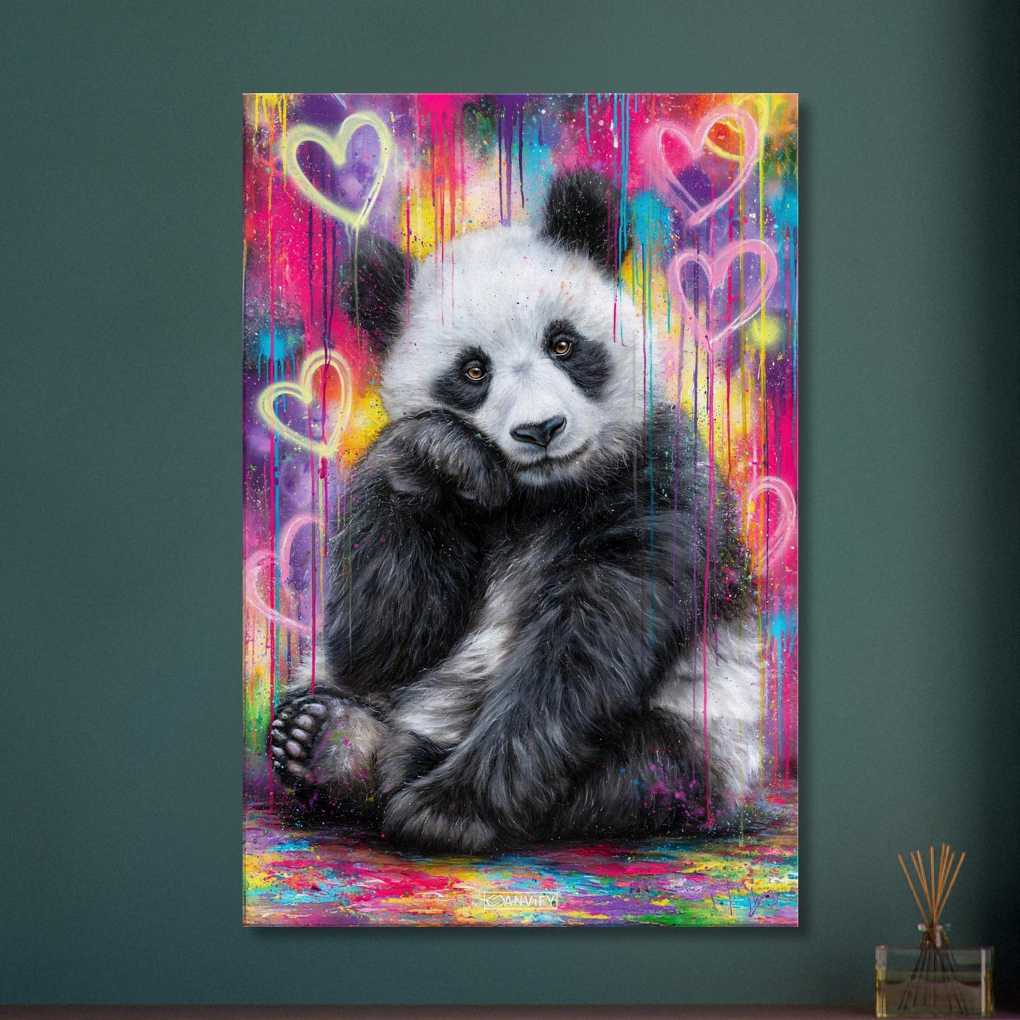 Süßer kleiner Panda im Graffiti Street Art Style auf einer Leinwand