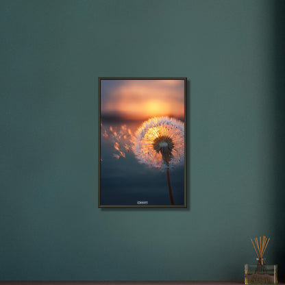 Pusteblume bei goldenem Sonnenuntergang auf einem Poster im Metallrahmen