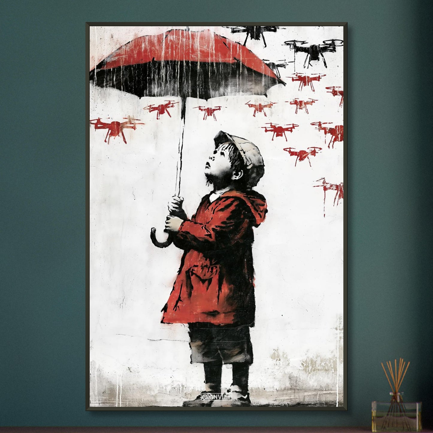 Junge im Banksy Stil mit rotem Regenschirm und Regenjacke im Regen voller Dronen auf einem Poster im Metallrahmen