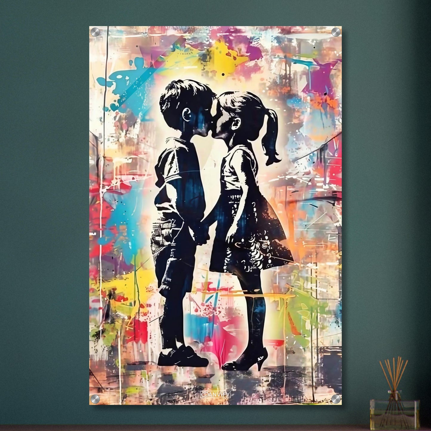 Junge küsst Mädchen Silhouette im Banksy Stil auf einem Acrylbild