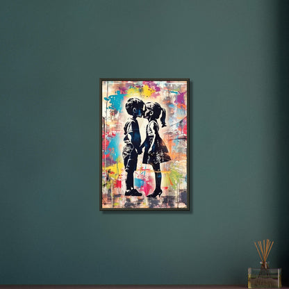 Junge küsst Mädchen Silhouette im Banksy Stil auf einem Poster im Metallrahmen