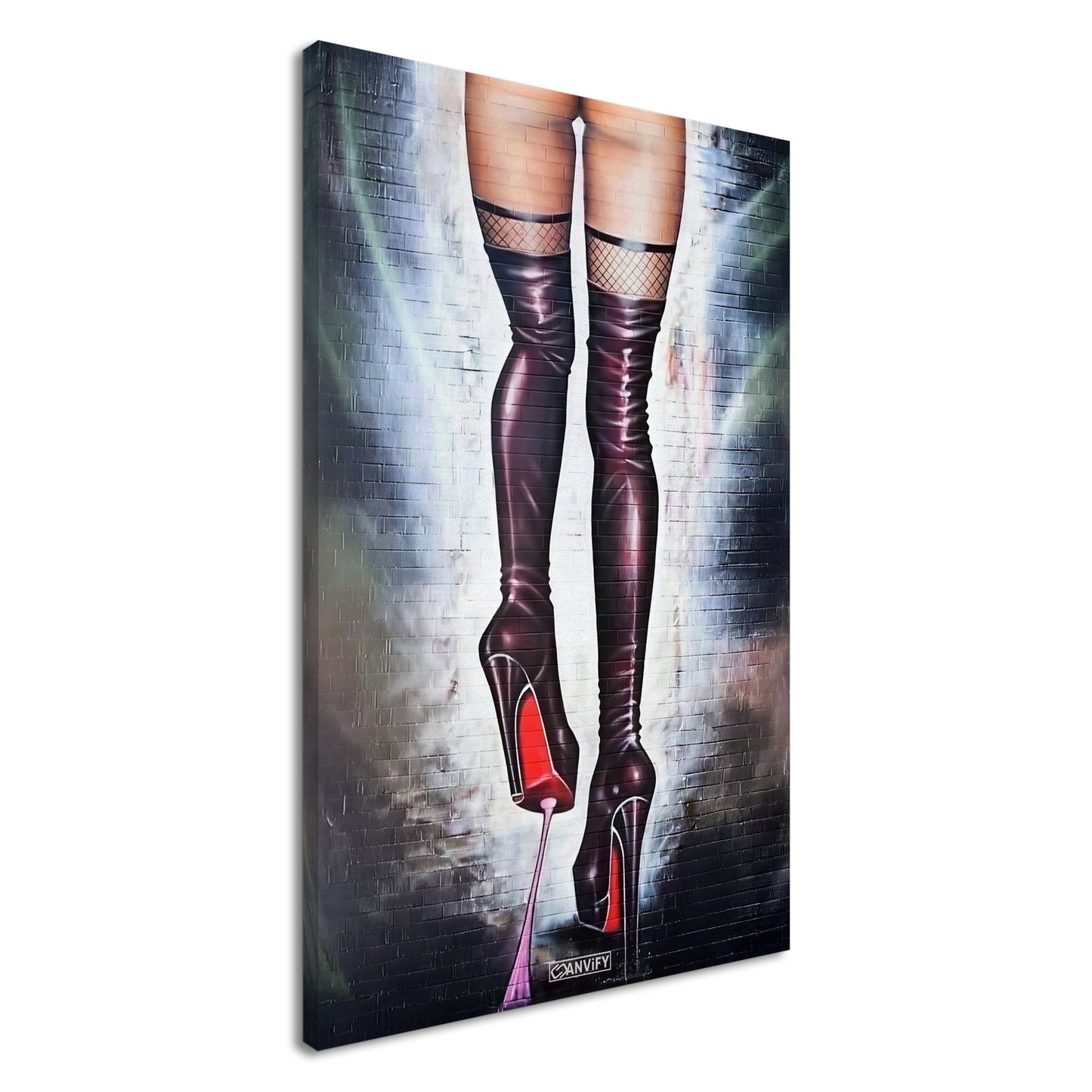 Kaugummi unter einem High Heel einer reizvollen Frau mit Strapse im Street Art Stil auf einer Leinwand