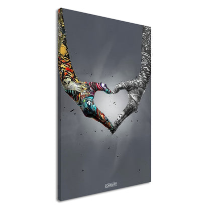 Herzform mit bunten Händen im Banksy Stil auf einer Leinwand