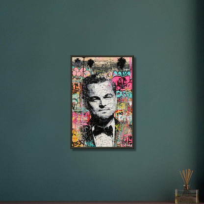 Leonardo DiCaprio vor dem Hollywood Sign im Pop Art Stil auf einem Poster im Metallrahmen