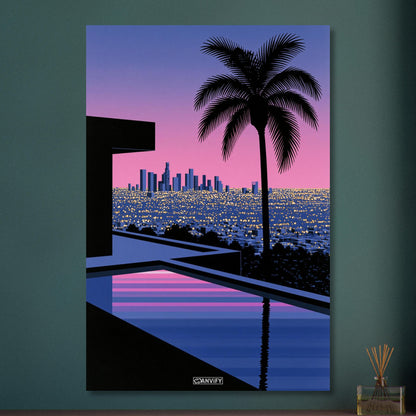 Infinity-Pool mit Blick auf die Skyline von Los Angeles bei Sonnenuntergang, Palme im Vordergrund, Synthwave-Digitalkunst auf Aluminium