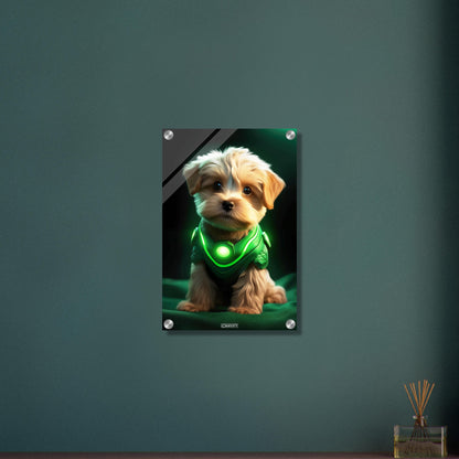 Maltipoo in einem Superhelden Kostüm von Green Lantern auf einem Acrylbild