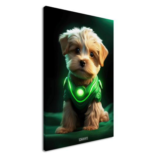 Maltipoo in einem Superhelden Kostüm von Green Lantern auf einer Leinwand