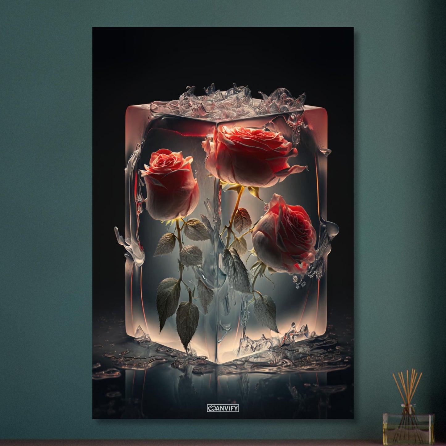 Rote Rosen eingefroren im Eiswürfel auf Aluminium