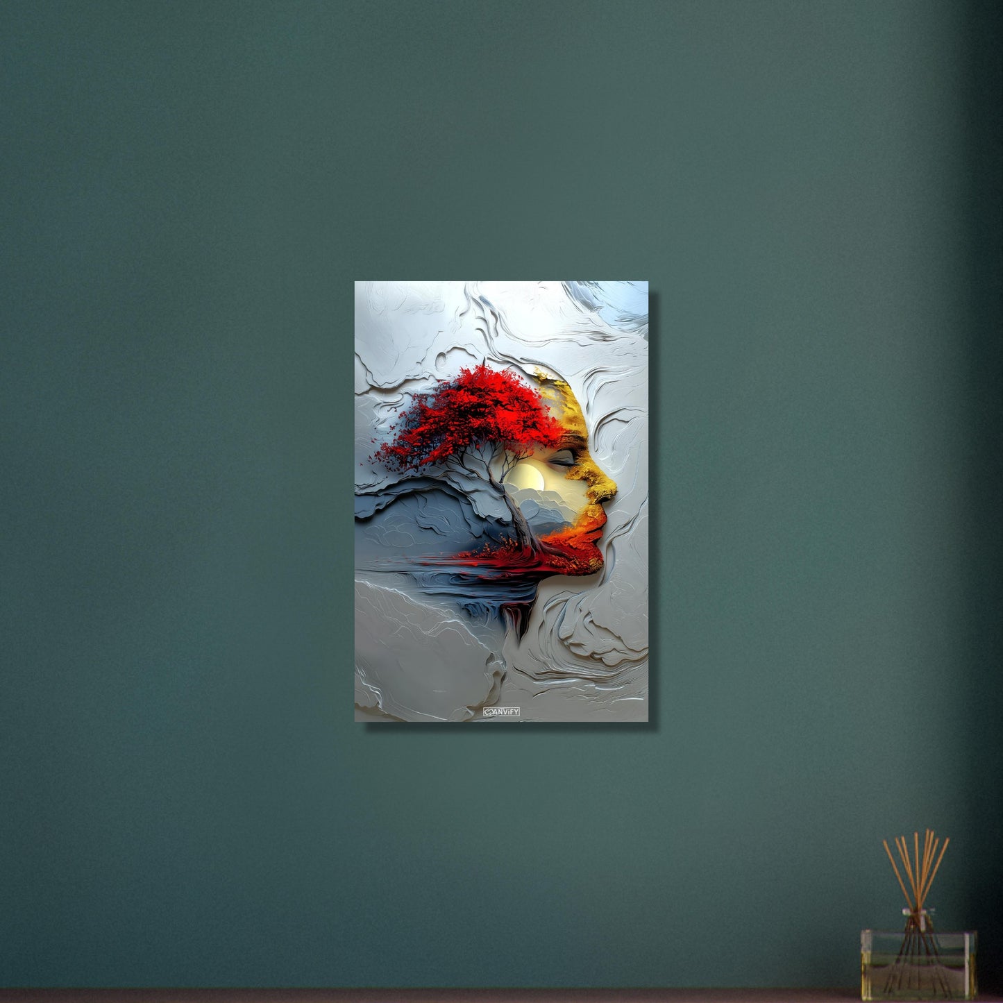 Japanischer Ahornbaum in einem abstrakten träumenden Gesicht mit einem Mond auf Aluminium