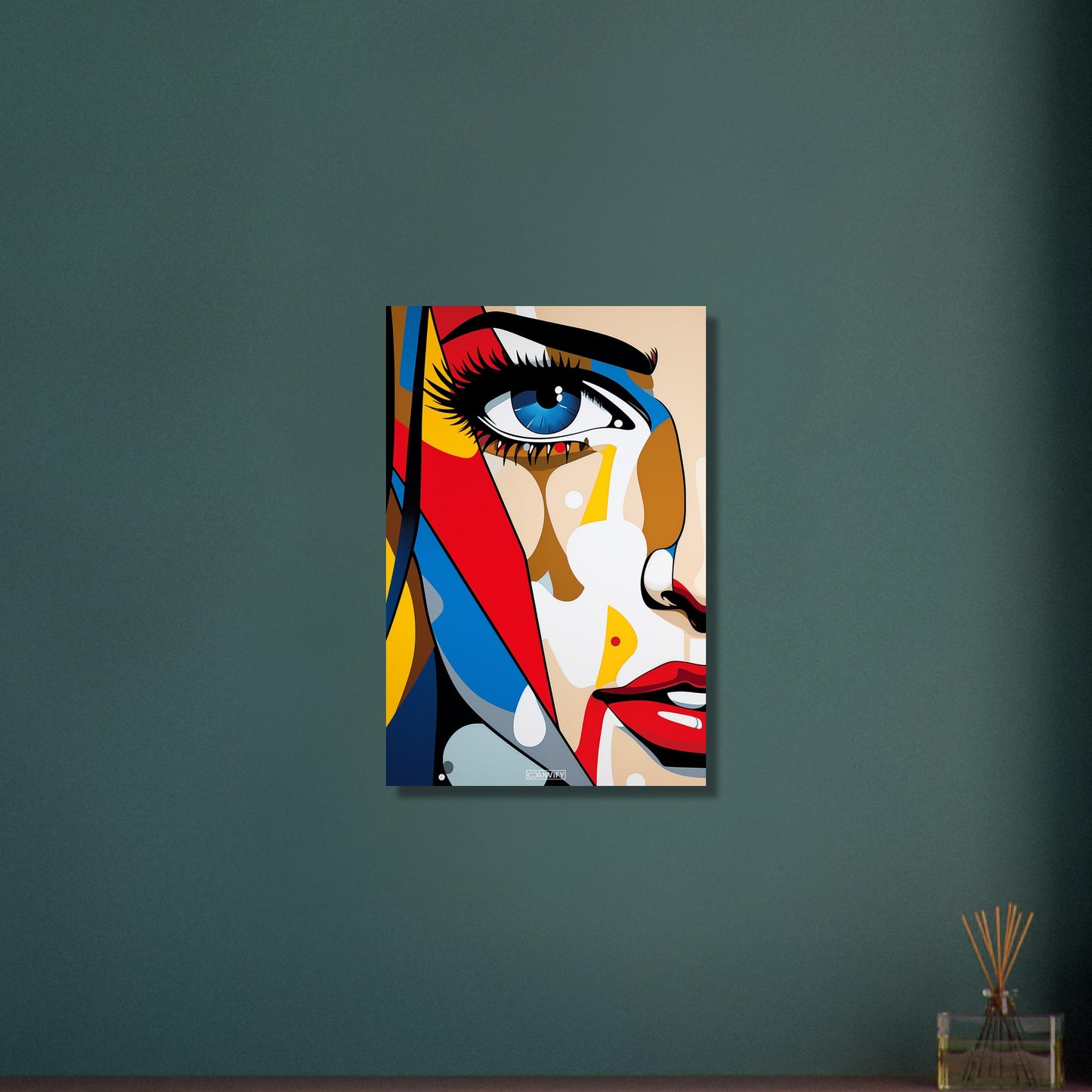 Blaues Auge einer Frau im Pop Art Stil auf Aluminium