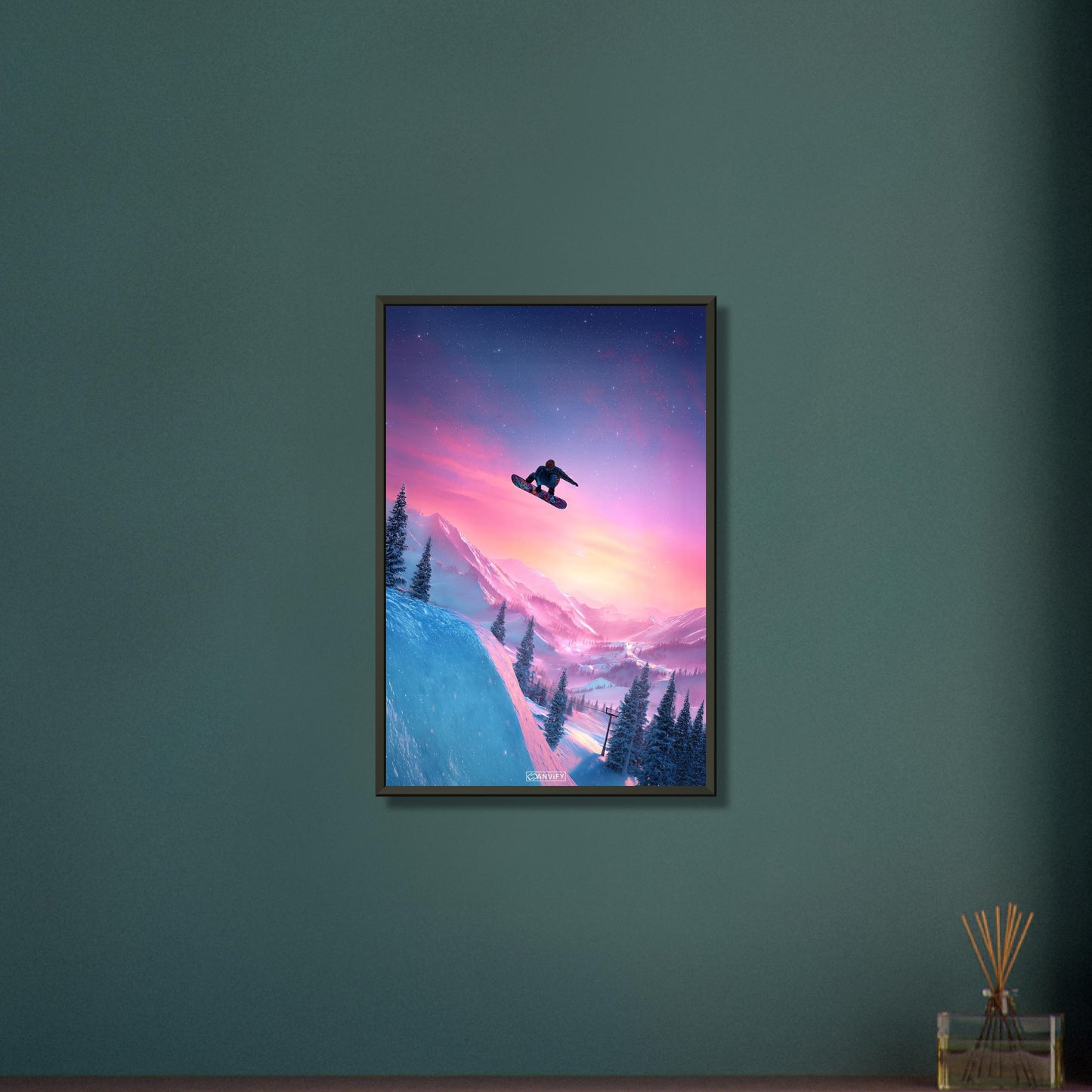 Springender Snowboarder als digitale Kunst auf einem Poster im Metallrahmen