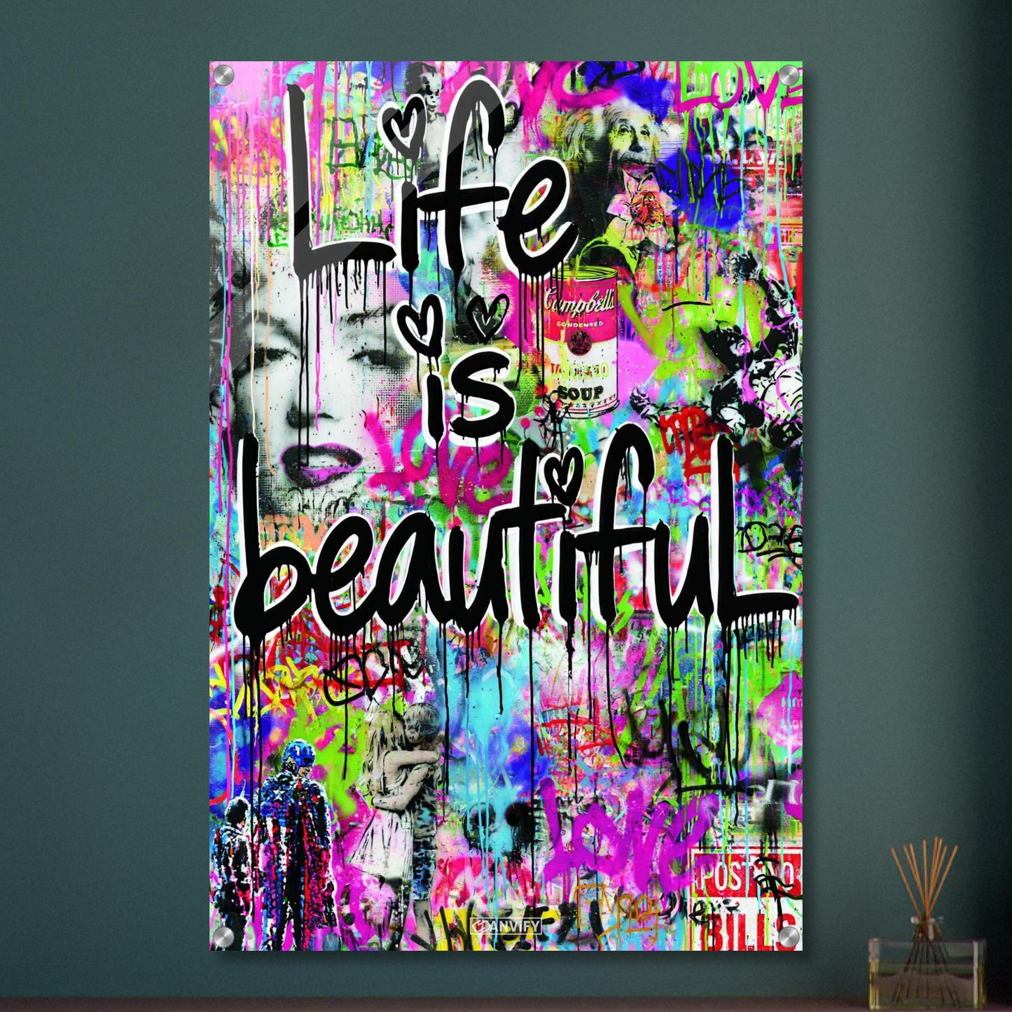 Batman, Captain America, Marilyn Monroe, Albert Einstein und eine Dose von Campbells Soup im Pop Art Stil und dem Spruch "Life Is Beautiful" auf einem Acrylbild